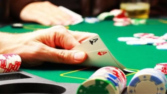 Step-by-Step Guide for Beginners to Play Poker