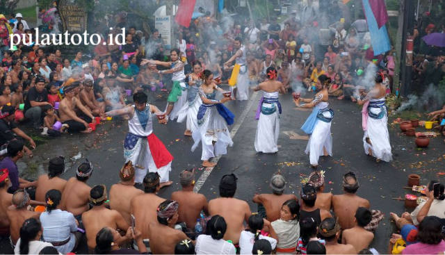 Festival Air Khas Masyarakat Adat